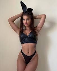 Bodrumda Esmer Escort Bayan Aylin